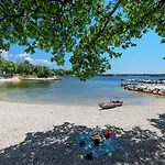 Casa Lavanda Shared Pool Tatil Evi Vrsar