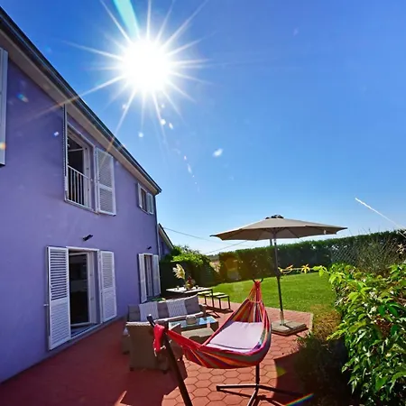 Casa Lavanda Shared Pool Nyaraló