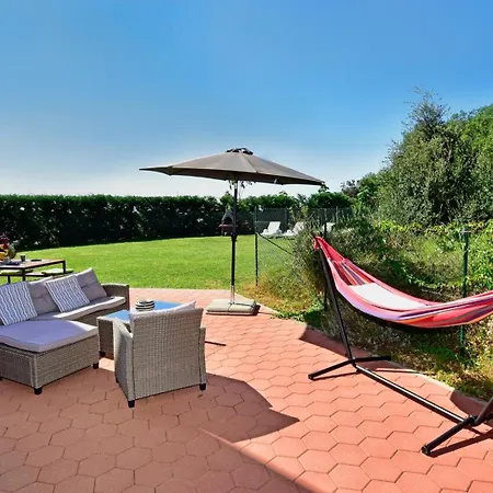 Casa Lavanda Shared Pool Nyaraló *