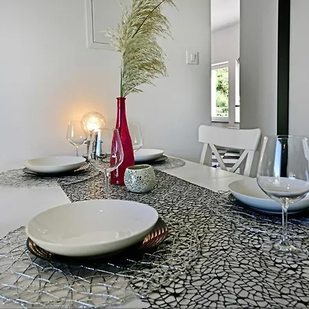 Nyaraló Casa Lavanda Shared Pool *