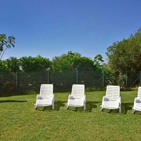 Casa Lavanda Shared Pool 브르사르