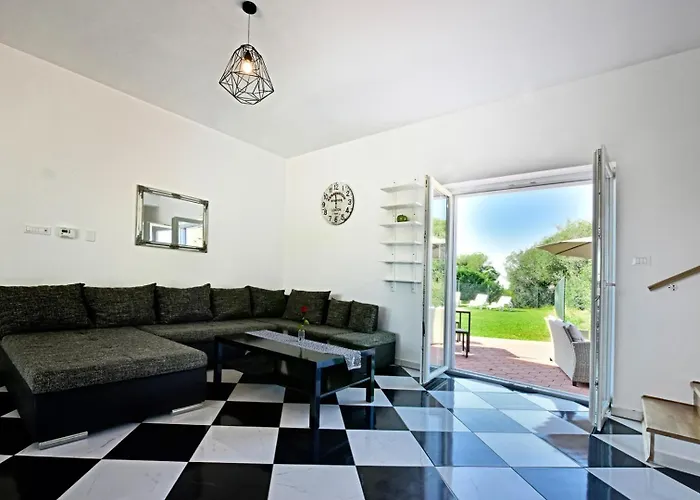 Prázdninový dům Casa Lavanda Shared Pool