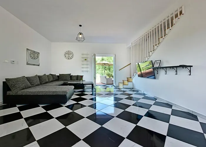 Prázdninový dům Casa Lavanda Shared Pool *