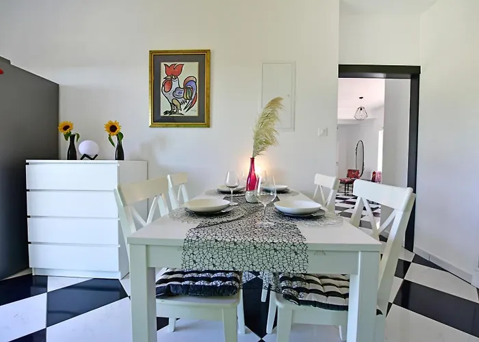 Casa Lavanda Shared Pool