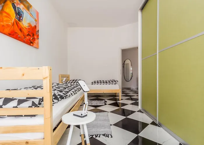 펜션 Casa Lavanda Shared Pool 브르사르