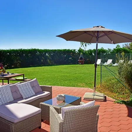 Casa Lavanda Shared Pool * فيرسار