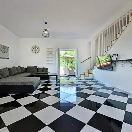 بيت للعطل Casa Lavanda Shared Pool *