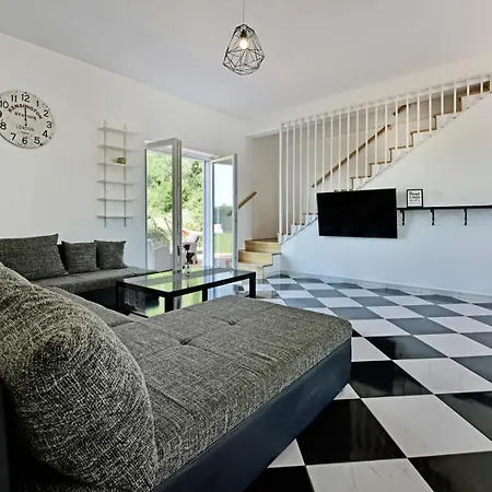 Casa Lavanda Shared Pool