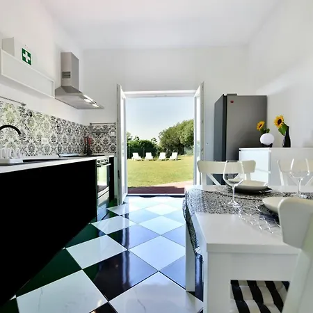 بيت للعطل Casa Lavanda Shared Pool فيرسار