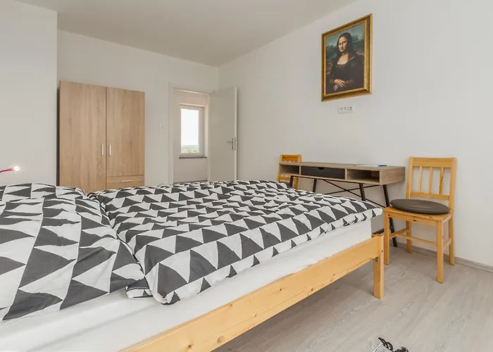 Casa Lavanda Shared Pool Orsera